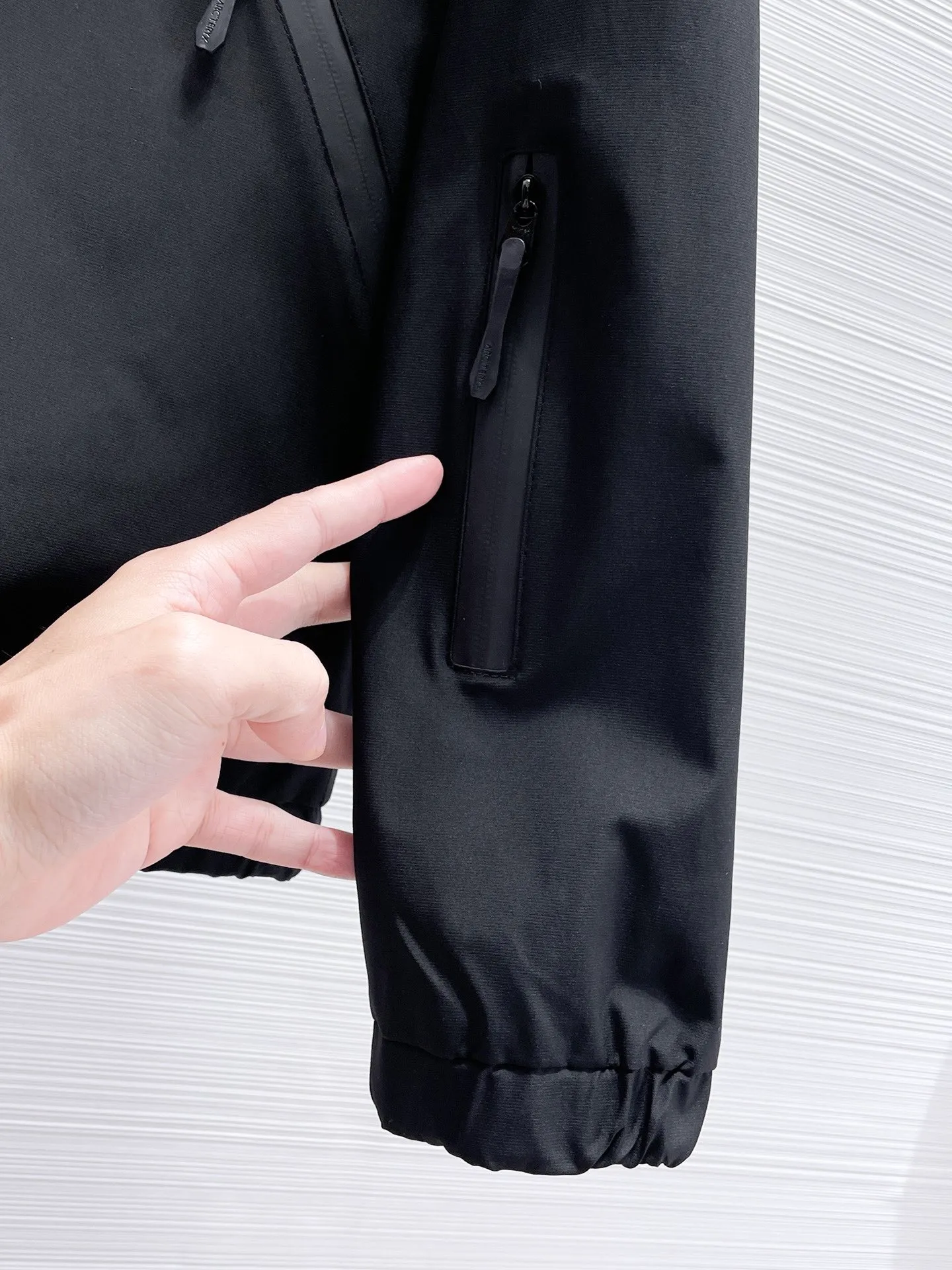 Same Style， ， 2026 New Arrival ， Original Premium Breathable ， ， ， Quality。 ， Sizes：M～3XL，